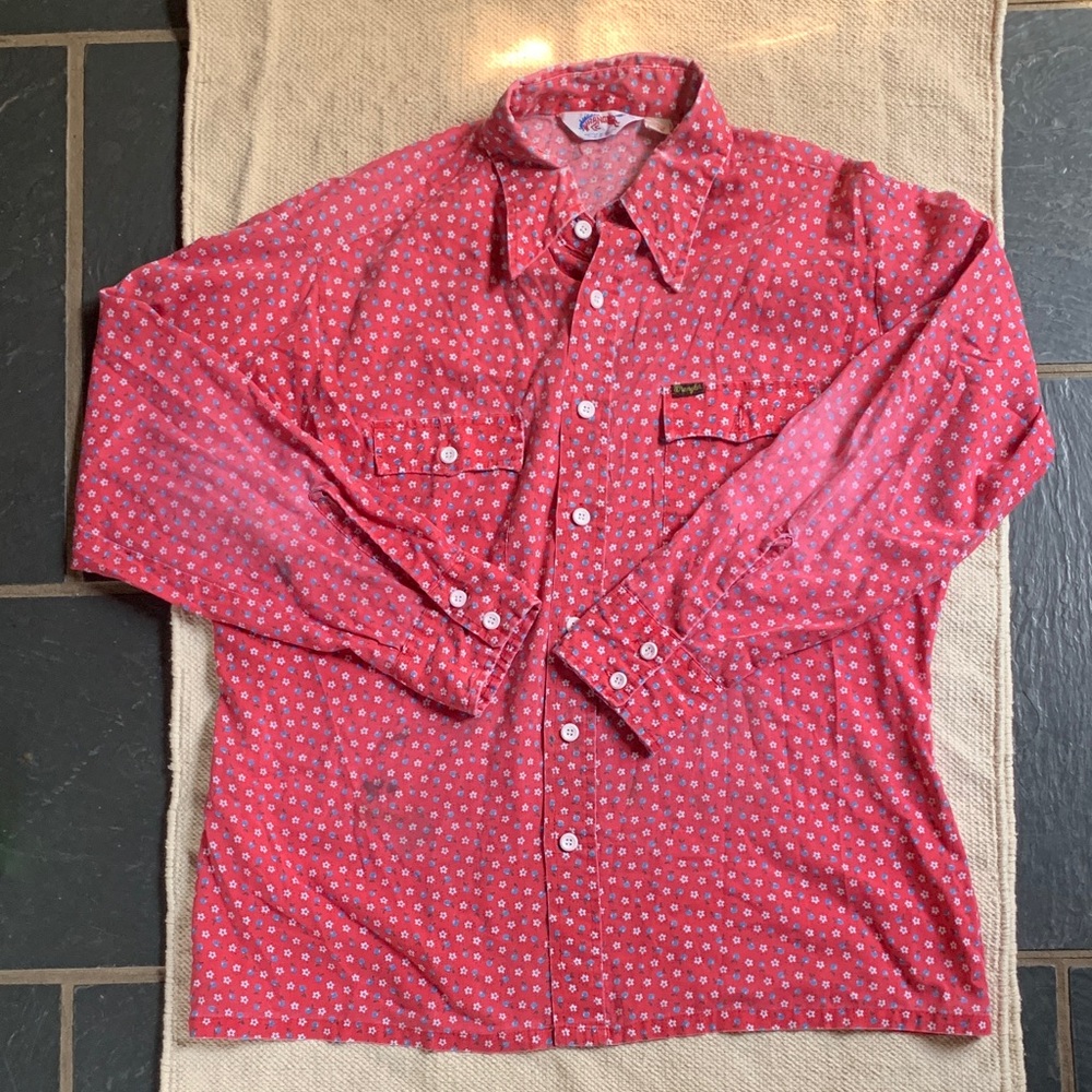 Wrangler Vintage Red with white flowers & blue apples Button-Up Shirt XL